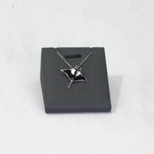 PENDANT AND NECKLACE SILVER MANTA BLACK TAIL BEND