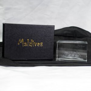 PAPER WERGHT GLASS ISLAND ..